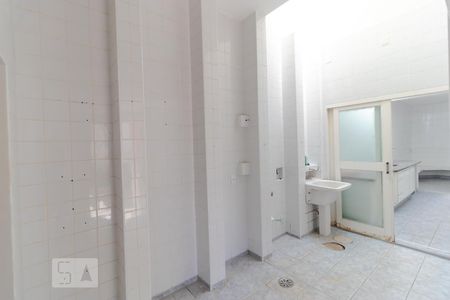 Casa à venda com 196m², 4 quartos e 3 vagas Casa à venda com 196m², 4 quartos e 3 vagasÁrea de Serviço