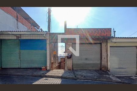 Casa para alugar com 70m², 3 quartos e sem vaga Casa para alugar com 70m², 3 quartos e sem vagaFachada