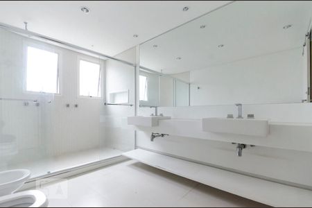 Banheiro 1 de apartamento à venda com 4 quartos, 420m² em Higienópolis, São Paulo