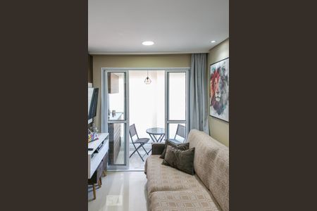 Sala   de apartamento à venda com 2 quartos, 52m² em Vila Gustavo, São Paulo