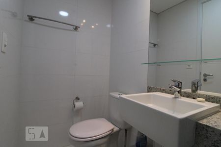 Banheiro de apartamento à venda com 1 quarto, 22m² em Jardim das Acácias, São Paulo