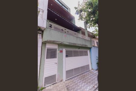 Casa para alugar com 246m², 3 quartos e 2 vagas Casa para alugar com 246m², 3 quartos e 2 vagasFachada