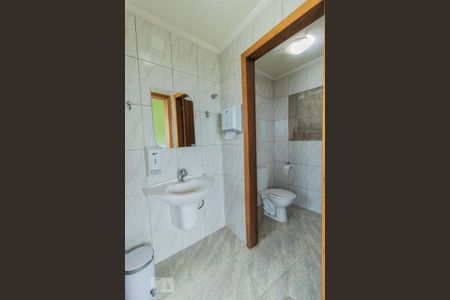 Casa para alugar com 246m², 3 quartos e 2 vagas Casa para alugar com 246m², 3 quartos e 2 vagasBanheiro