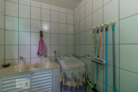 Casa para alugar com 246m², 3 quartos e 2 vagas Casa para alugar com 246m², 3 quartos e 2 vagasÁrea de Serviço