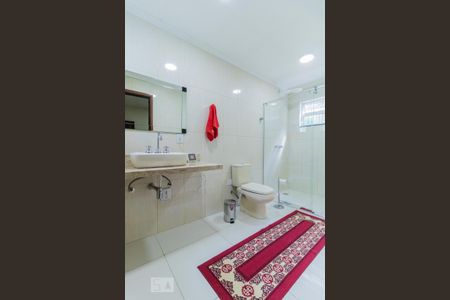 Casa para alugar com 246m², 3 quartos e 2 vagas Casa para alugar com 246m², 3 quartos e 2 vagasBanheiro da Suíte 3