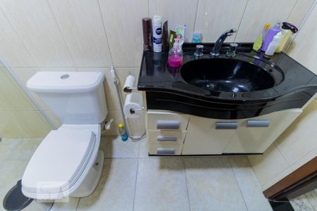 Casa para alugar com 246m², 3 quartos e 2 vagas Casa para alugar com 246m², 3 quartos e 2 vagasDetalhe banheiro