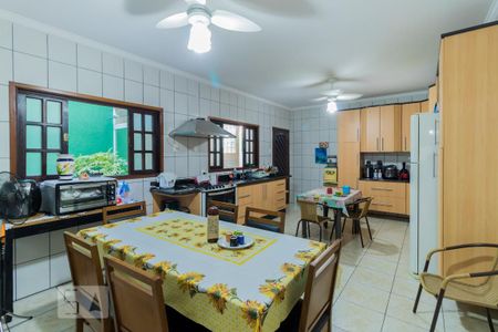 Casa para alugar com 246m², 3 quartos e 2 vagas Casa para alugar com 246m², 3 quartos e 2 vagasCozinha