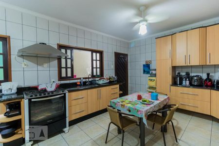 Casa para alugar com 246m², 3 quartos e 2 vagas Casa para alugar com 246m², 3 quartos e 2 vagasCozinha