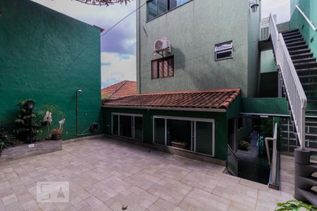 Casa para alugar com 246m², 3 quartos e 2 vagas Casa para alugar com 246m², 3 quartos e 2 vagasQuintal