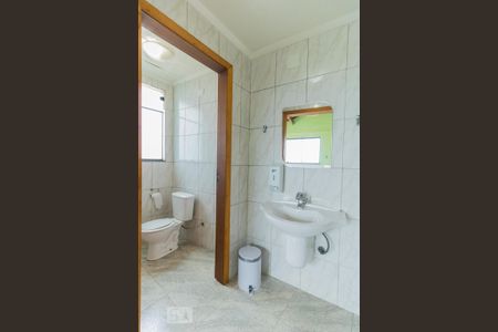 Casa para alugar com 246m², 3 quartos e 2 vagas Casa para alugar com 246m², 3 quartos e 2 vagasBanheiro