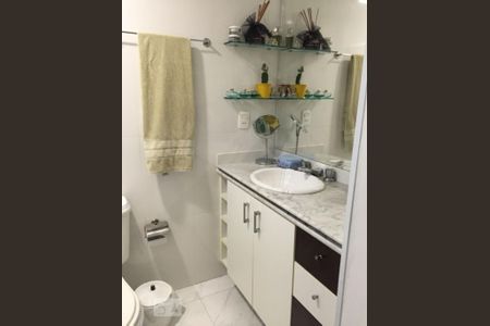 Banheiro de apartamento à venda com 3 quartos, 94m² em Bosque da Saúde, São Paulo