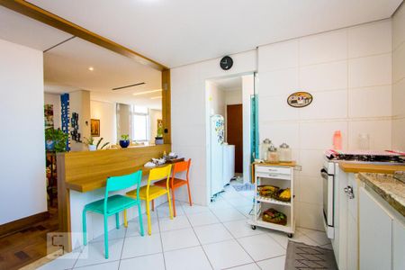 Apartamento à venda com 112m², 3 quartos e 1 vaga Apartamento à venda com 112m², 3 quartos e 1 vagaCozinha