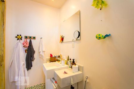 Apartamento à venda com 112m², 3 quartos e 1 vaga Apartamento à venda com 112m², 3 quartos e 1 vagaBanheiro do quarto 1