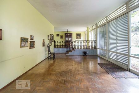 Sala de casa à venda com 4 quartos, 526m² em Pacaembu, São Paulo