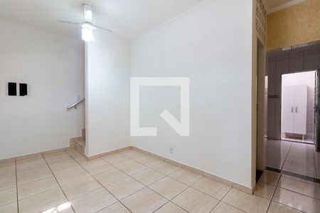 Sala de casa para alugar com 2 quartos, 120m² em Limoeiro, São Paulo