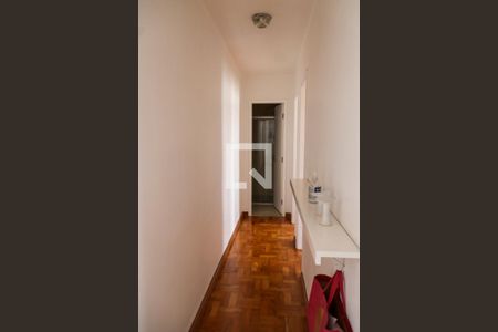 Corredor de apartamento para alugar com 2 quartos, 71m² em Saúde, São Paulo