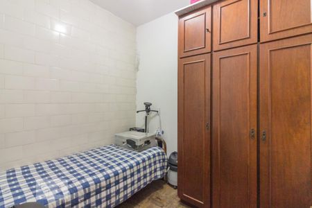 Casa à venda com 300m², 3 quartos e 3 vagas Casa à venda com 300m², 3 quartos e 3 vagasQuarto de Serviço