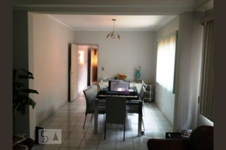 Sala de casa à venda com 3 quartos, 175m² em Vila Gumercindo, São Paulo