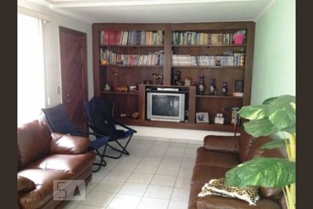 Sala de casa à venda com 3 quartos, 175m² em Vila Gumercindo, São Paulo