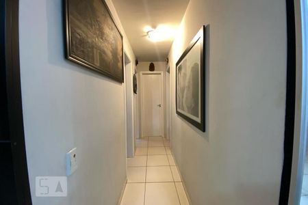 Corredor de apartamento à venda com 3 quartos, 70m² em Paraíso do Morumbi, São Paulo