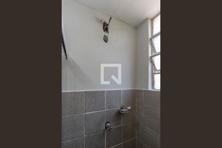 Banheiro de apartamento à venda com 2 quartos, 56m² em Parque Residencial Vila União, Campinas