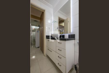 Banheiro de apartamento à venda com 1 quarto, 38m² em Jardim Paulista, São Paulo