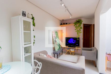 Sala de apartamento à venda com 2 quartos, 46m² em Vila Scarpelli, Santo André