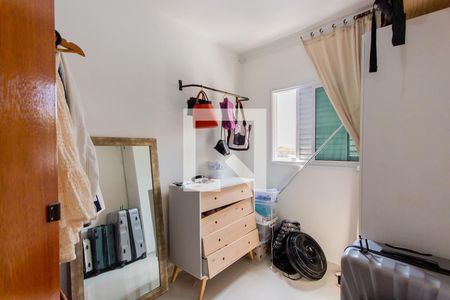 Quarto 2 de apartamento para alugar com 2 quartos, 38m² em Vila Scarpelli, Santo André