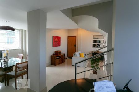 Sala de apartamento para alugar com 3 quartos, 222m² em Sion, Belo Horizonte