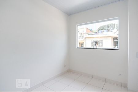 Quarto 1 de casa para alugar com 2 quartos, 65m² em Vila Iorio, São Paulo
