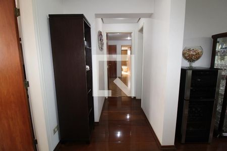 Hall de apartamento à venda com 3 quartos, 200m² em Cambuí, Campinas