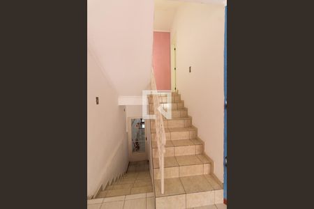 Escadas de casa para alugar com 3 quartos, 125m² em Jardim Pacaembu, Sorocaba