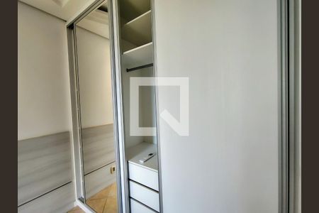 Quarto 2 - Armários de apartamento para alugar com 2 quartos, 60m² em Centro, Florianópolis