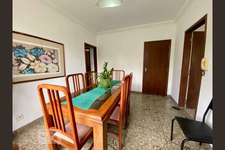 Apartamento para alugar com 3 quartos, 120m² em Santo Antônio, Belo Horizonte