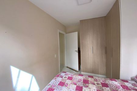 Quarto 2 de apartamento para alugar com 2 quartos, 44m² em Del Castilho, Rio de Janeiro