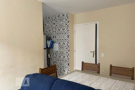 Sala de apartamento para alugar com 2 quartos, 44m² em Del Castilho, Rio de Janeiro