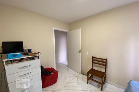 Quarto 1 de apartamento para alugar com 2 quartos, 44m² em Del Castilho, Rio de Janeiro