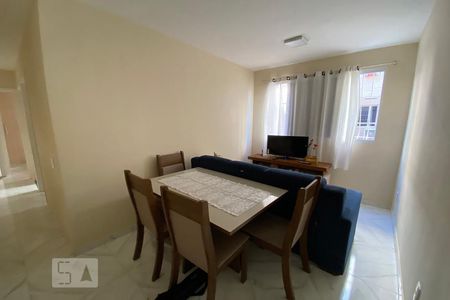 Sala de apartamento para alugar com 2 quartos, 44m² em Del Castilho, Rio de Janeiro