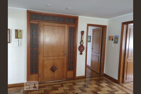 Apartamento à venda com 250m², 4 quartos e 3 vagasEntrada