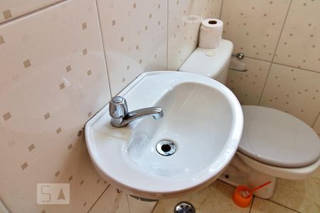 Lavabo de casa à venda com 3 quartos, 180m² em Jardim Monte Kemel, São Paulo