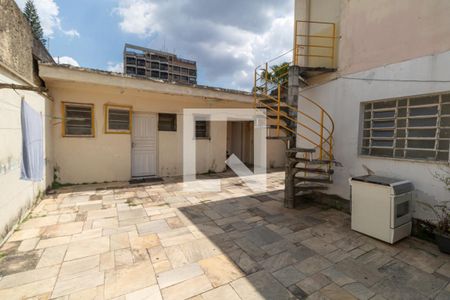 Casa à venda com 400m², 5 quartos e 7 vagas Casa à venda com 400m², 5 quartos e 7 vagasÁrea comum