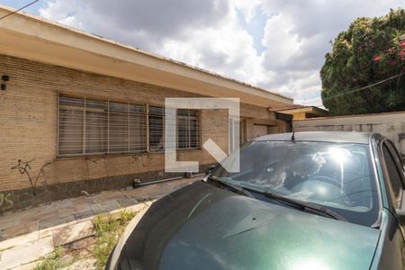 Casa à venda com 400m², 5 quartos e 7 vagas Casa à venda com 400m², 5 quartos e 7 vagasFachada