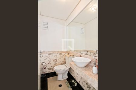Lavabo de apartamento à venda com 3 quartos, 160m² em Santa Teresinha, São Paulo
