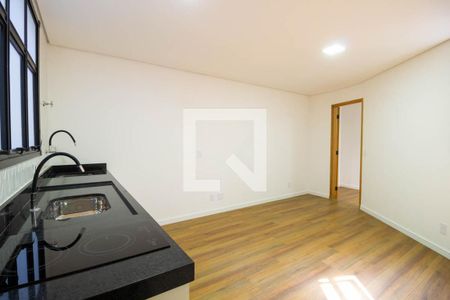 Sala - Cozinha  de apartamento para alugar com 1 quarto, 31m² em Vila Dom Pedro I, São Paulo