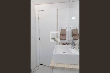 Casa para alugar com 120m², 3 quartos e 6 vagas Casa para alugar com 120m², 3 quartos e 6 vagasBanheiro Social