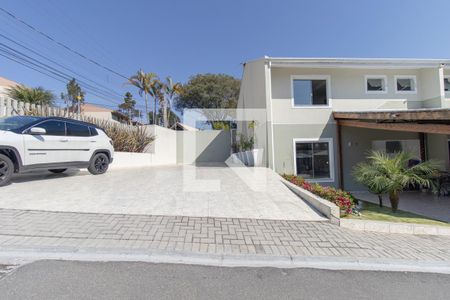 Fachada de casa para alugar com 3 quartos, 120m² em Santa Quitéria, Curitiba