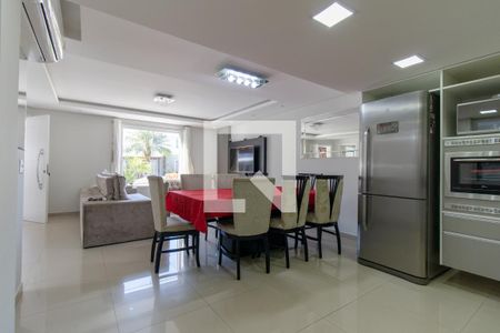 Casa para alugar com 120m², 3 quartos e 6 vagas Casa para alugar com 120m², 3 quartos e 6 vagasCozinha