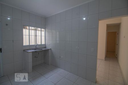 Cozinha de casa para alugar com 1 quarto, 45m² em Jardim Iracema, São Paulo