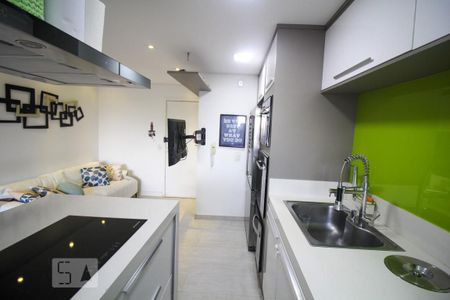 Cozinha de apartamento para alugar com 2 quartos, 57m² em Vila Oratório, São Paulo