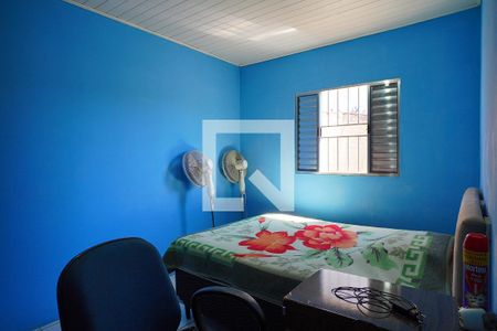 Quarto 2 de casa à venda com 2 quartos, 300m² em Guajuviras, Canoas